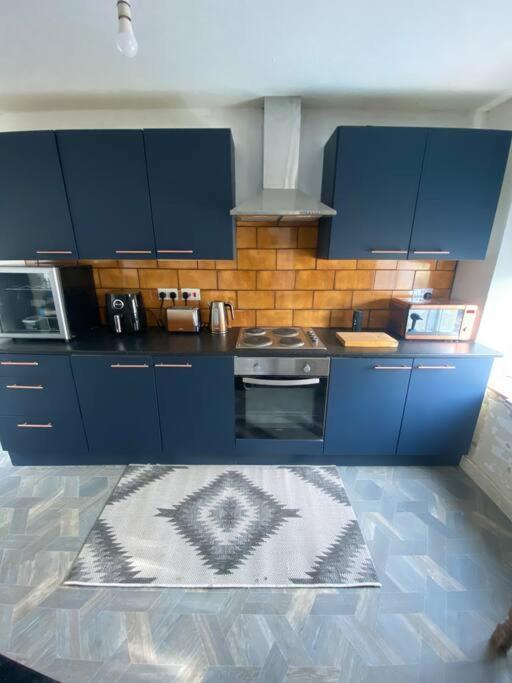 Mountain View Two Bedroom Llwynypia Экстерьер фото