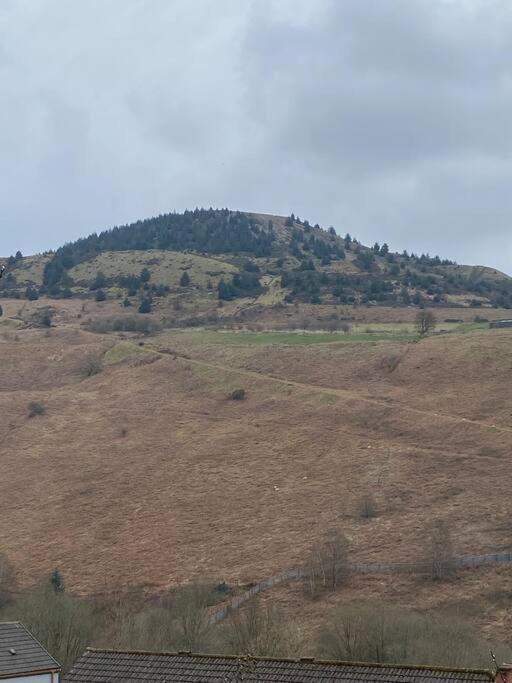 Mountain View Two Bedroom Llwynypia Экстерьер фото