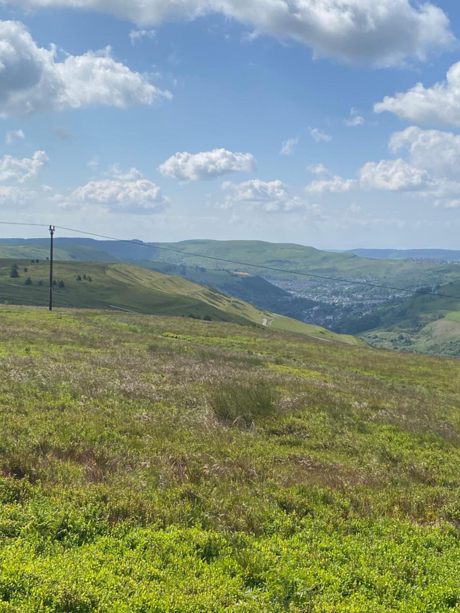 Mountain View Two Bedroom Llwynypia Экстерьер фото