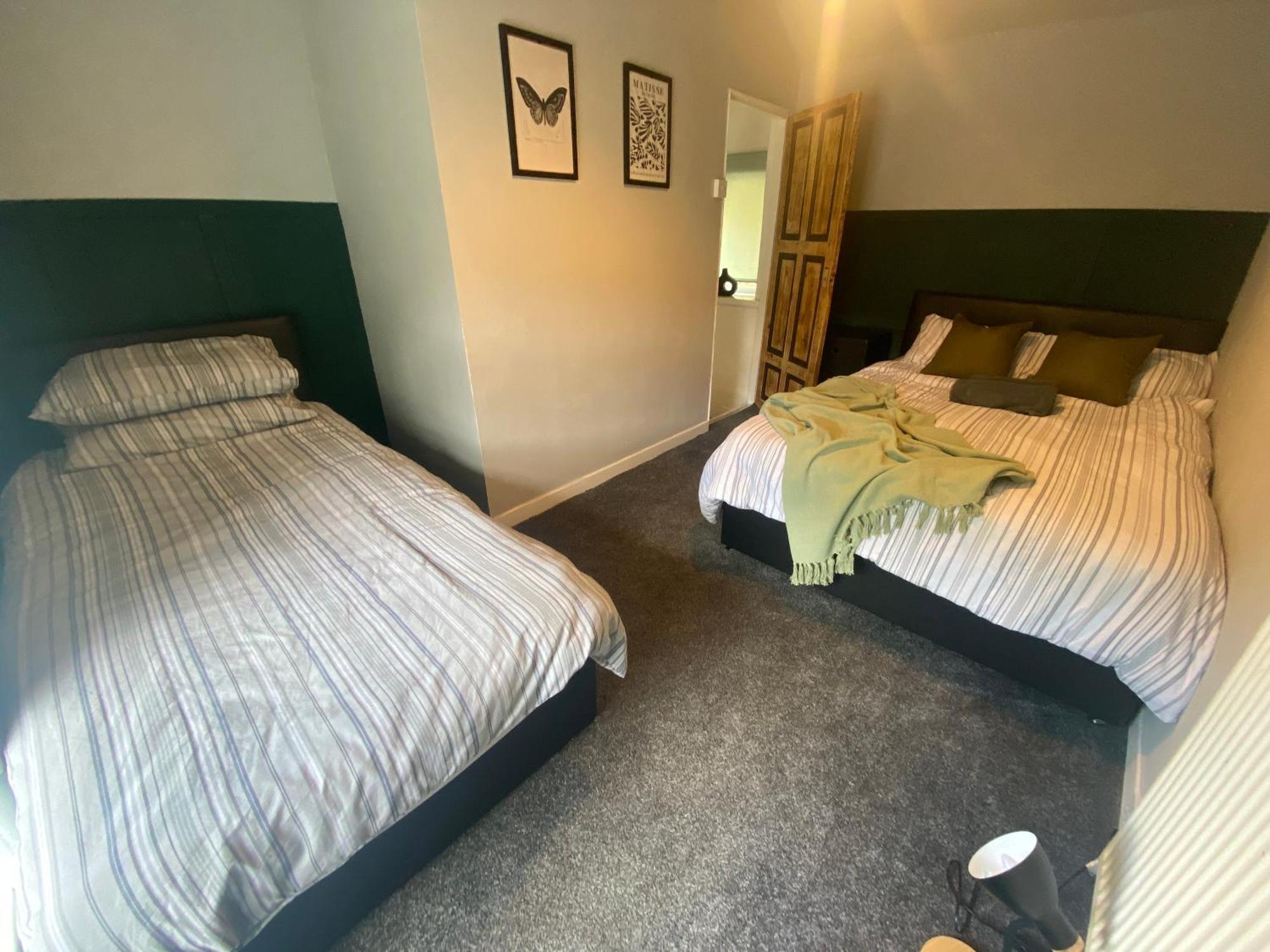 Mountain View Two Bedroom Llwynypia Экстерьер фото